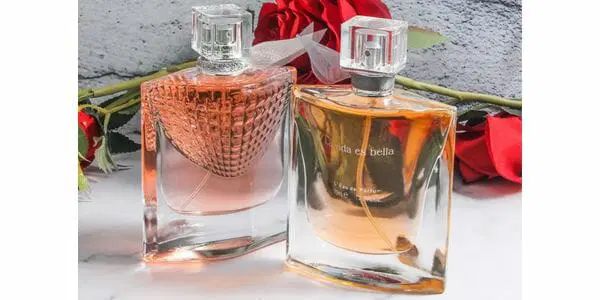 Free La Vida Es Bella Perfume logo