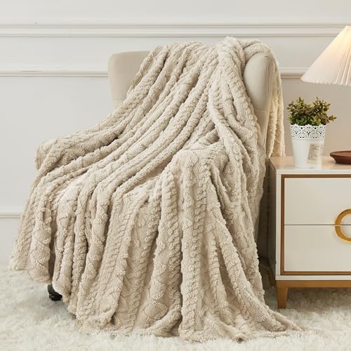 Aganear Fleece Throw Blanket - Cozy Soft Lightweight Fuzzy Throw Blanket for Women Portable Throw Blankets for Couch, Warm Present for Birthday, Christmas, Halloween, Housewarming(50"x60", Khaki) ProductsLogo